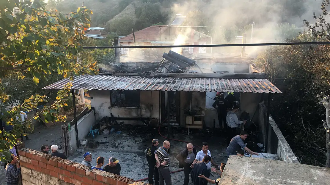 Cami imamının lojmanında yangın çıktı