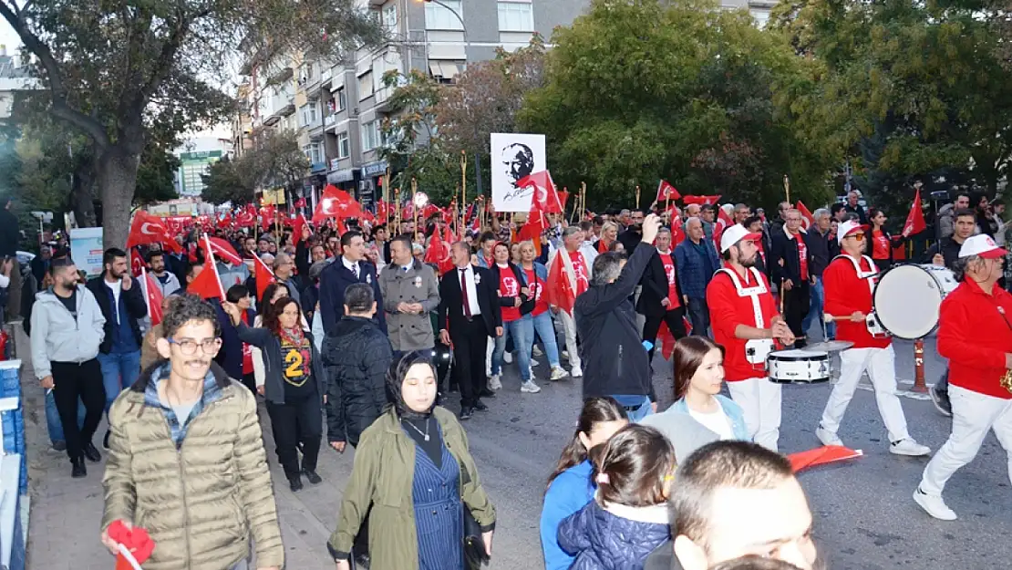 CHP'nin, Büyük Cumhuriyet Yürüyüşüne katılım yoğundu