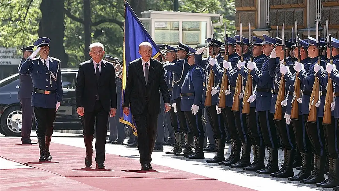 Cumhurbaşkanı Erdoğan, Bosna Hersek'te resmi törenle karşılandı