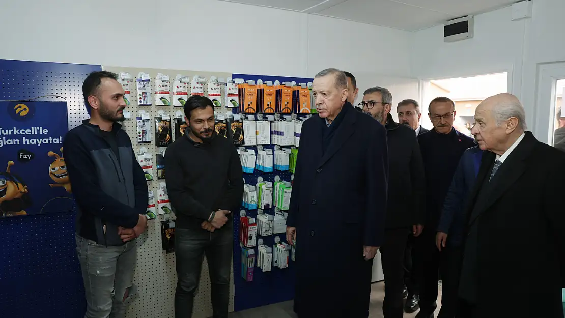 Cumhurbaşkanı Erdoğan, Kahramanmaraş'ta AFAD Kocaeli Çarşısı'nı ziyaret etti