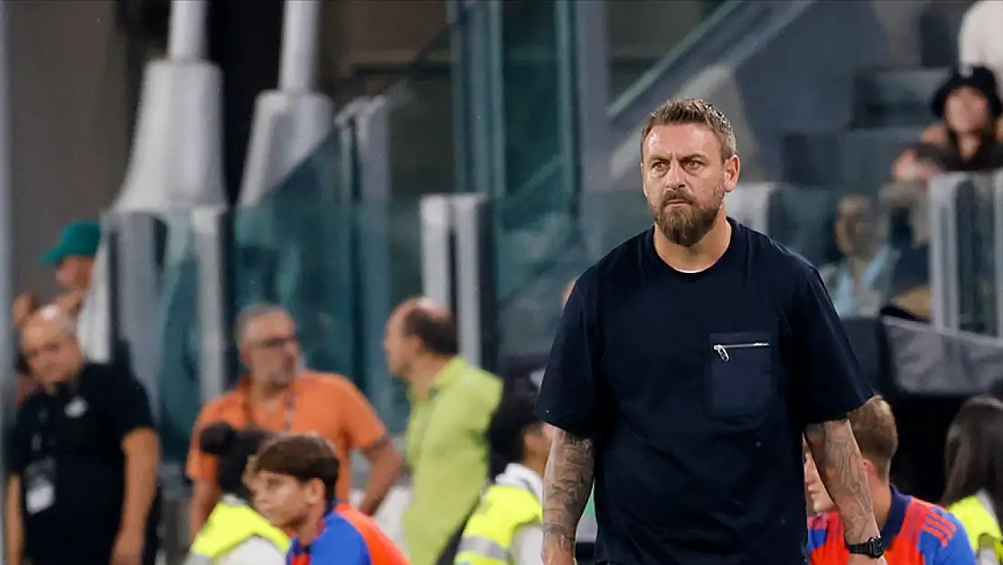 Daniele De Rossi'nin görevine son verildi