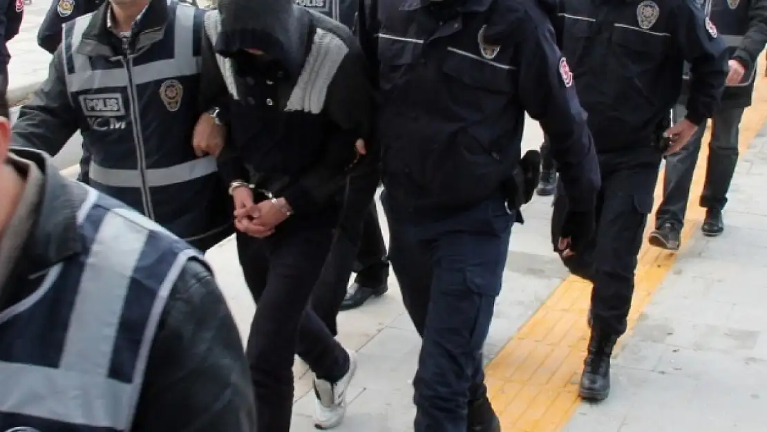 DEAŞ operasyonu: Çok sayıda dijital materyal, örgütsel doküman ele geçirildi!