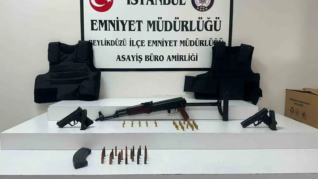 Evde kalaşnikof ele geçirildi