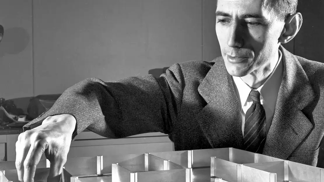 Dijital Çağın Öncüsü Claude Shannon: Bilgisayar Bilimlerinin Babası