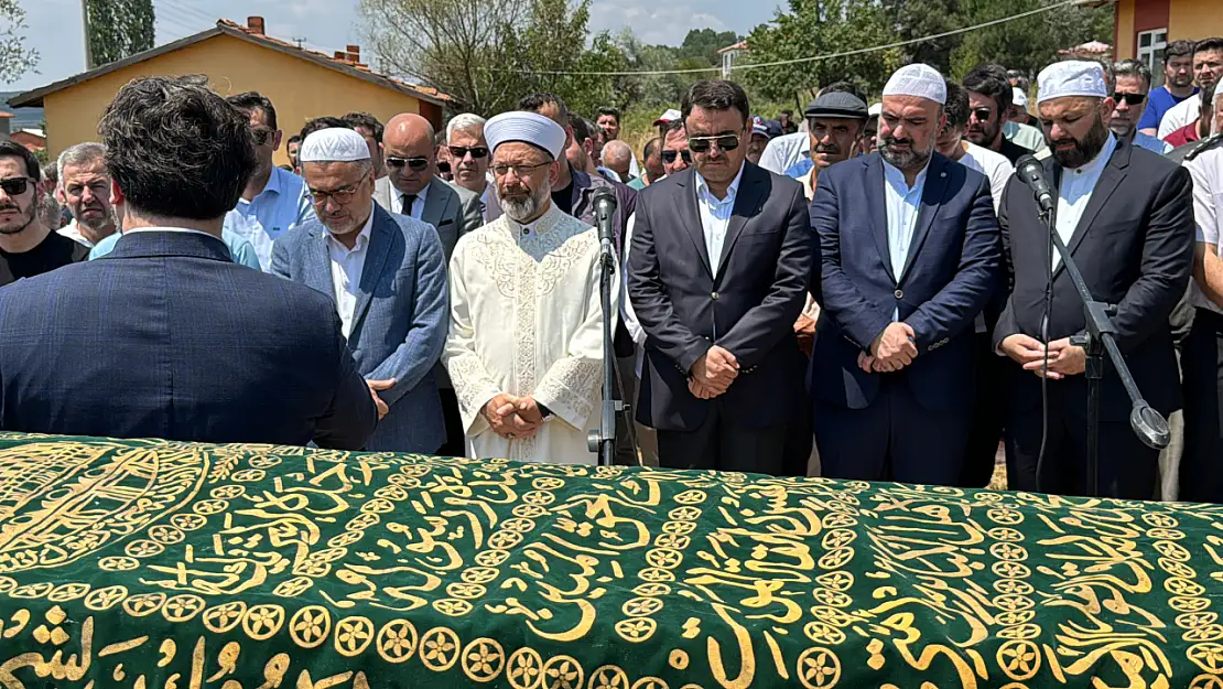 Diyanet İşleri Başkanı Ali Erbaş,  cenaze namazı kıldırdı