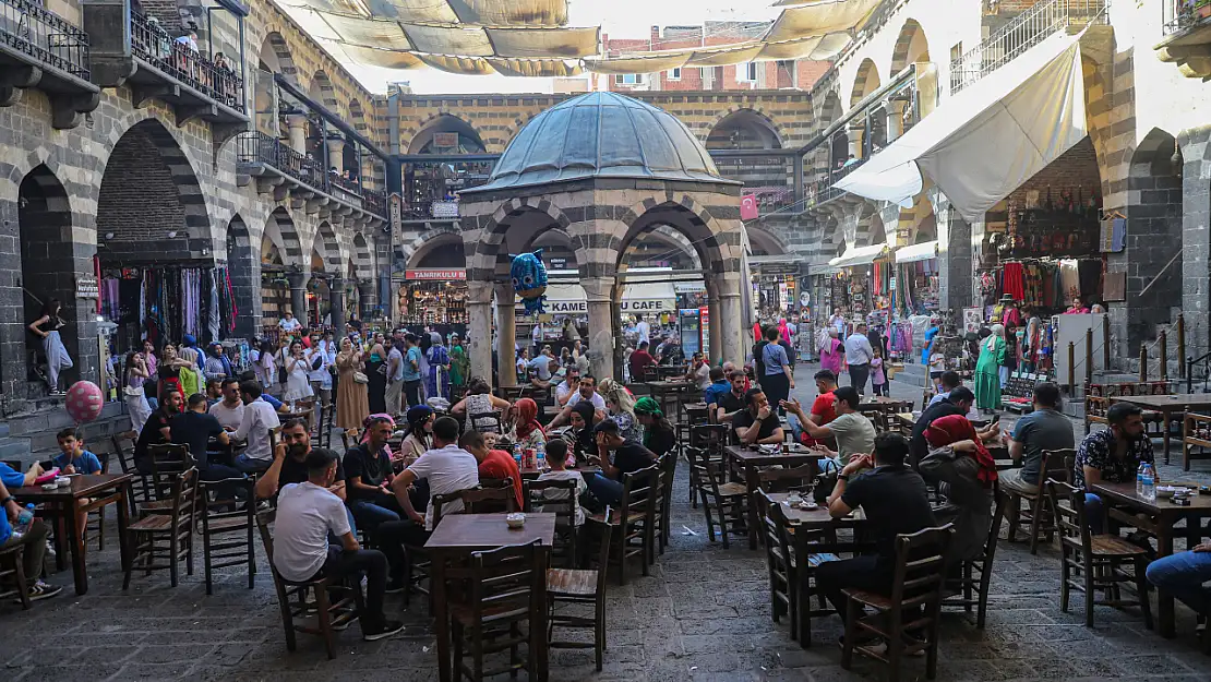 Diyarbakır'da turist akını