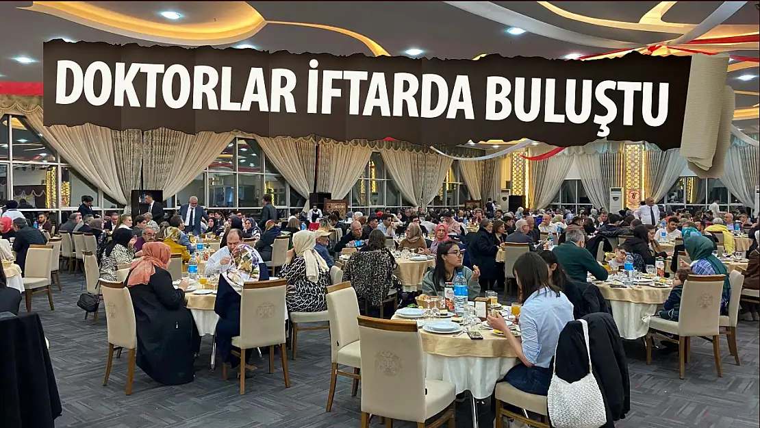 Doktorlar iftarda buluştu