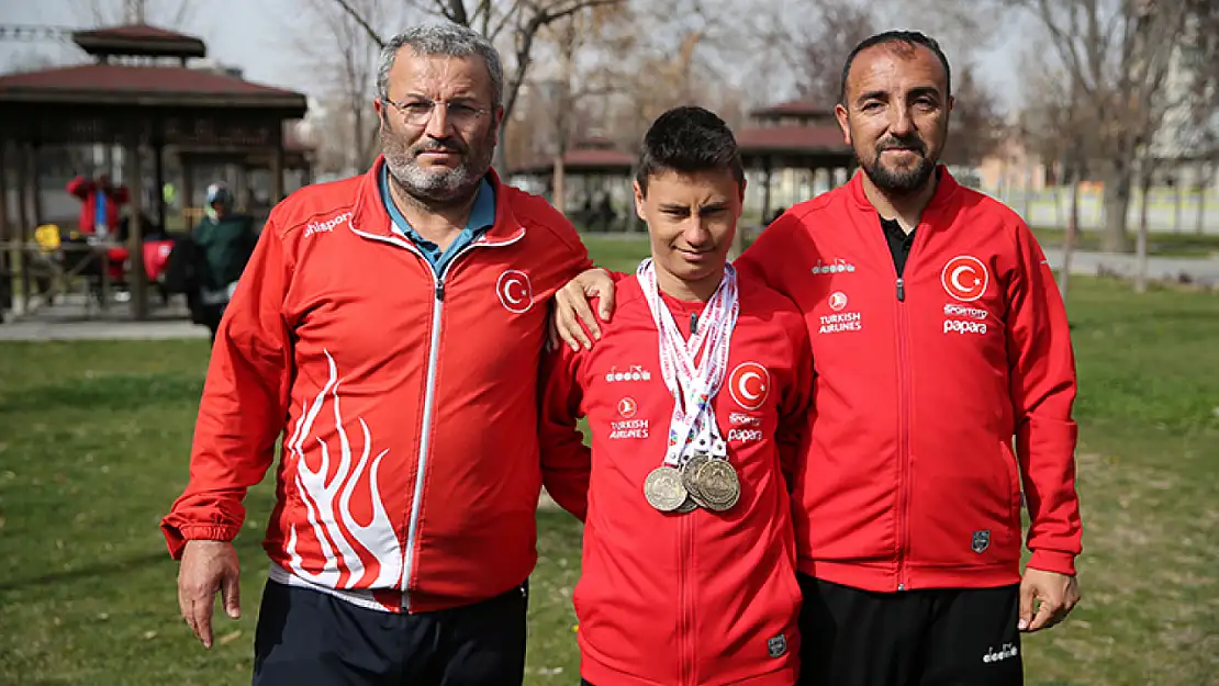 Down sendromlu rekortmen atlet Muhammet Eren Uysal, yeni başarılar peşinde