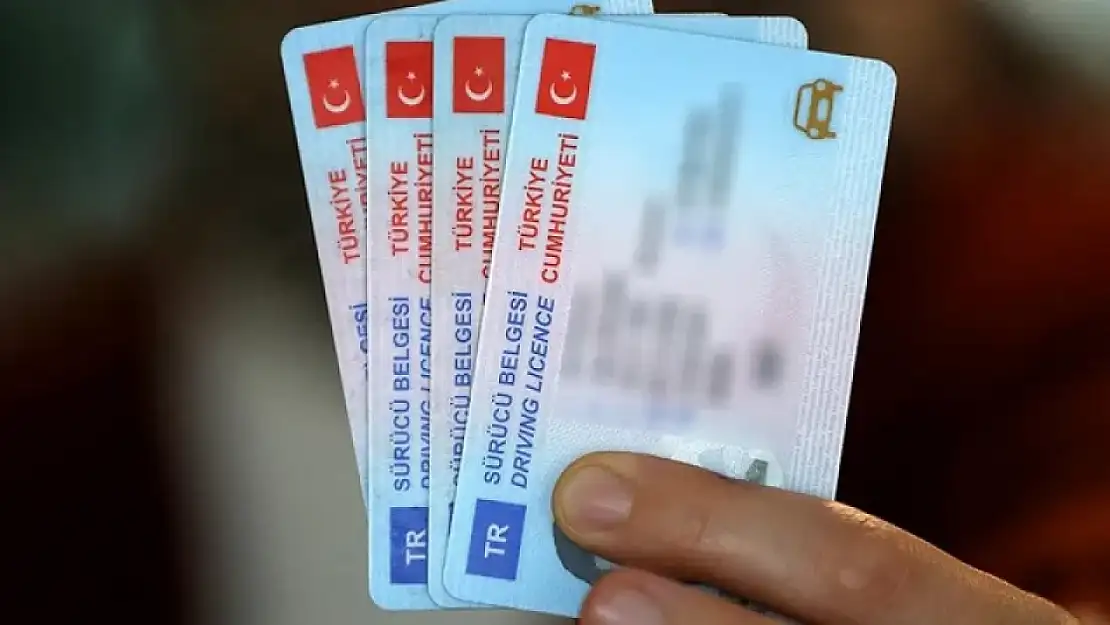 Ehliyet Yenilemede Son Çağrı! Yapmayan Yandı: Hem Ceza Hem Yüksek Ücret Kapıda!