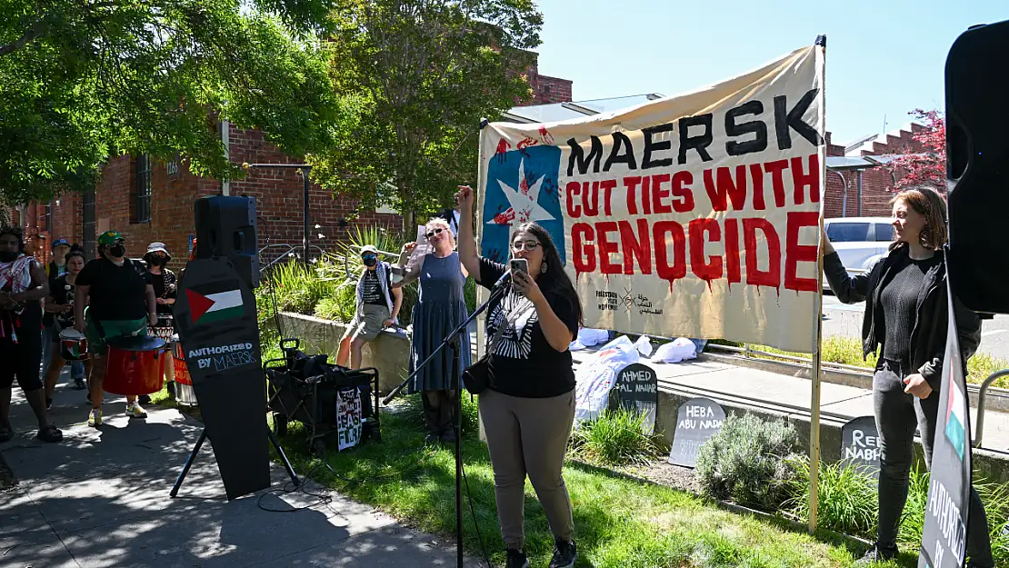 Emeryville, Kaliforniya'da Filistin Destekçileri Maersk'i Protesto Etti