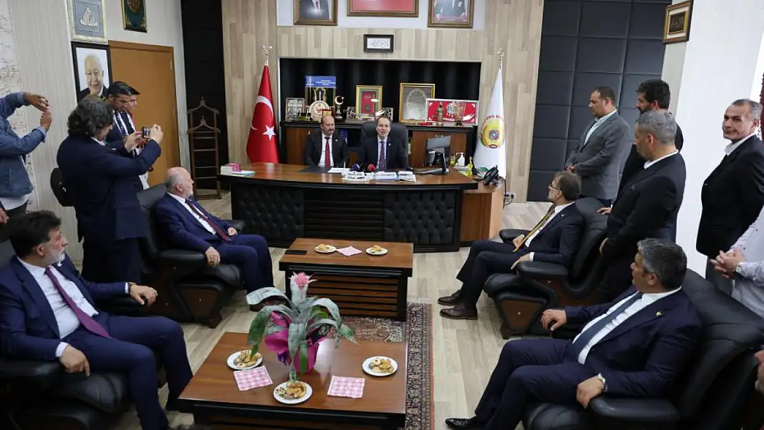 Erbakan Konya'ya geldi! Belediye ve parti teşkilatlarına hayırlı olsun ziyaretinde bulundu!