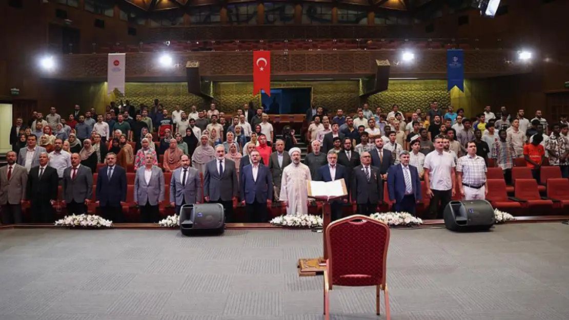 Erbaş: Birlik ve beraberliğimizi zedeleyen anlayışlar asla İslami olamaz