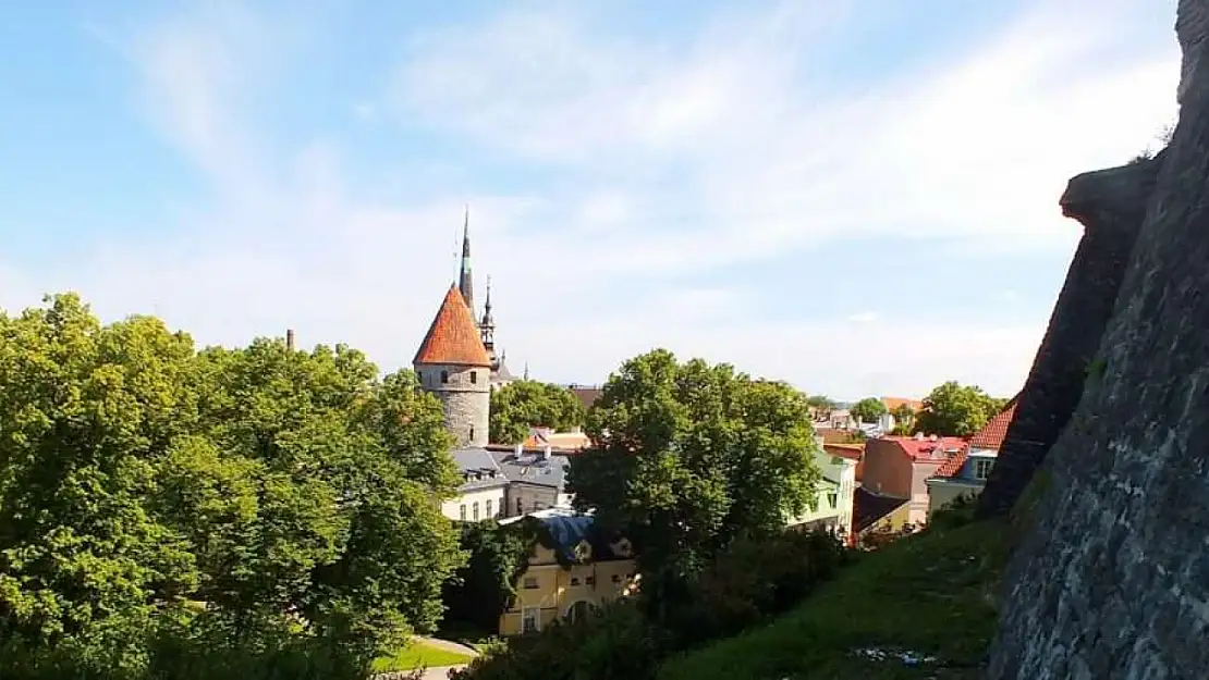 Estonya'nın Tarihi Güzelliği: Toompea Tepesi
