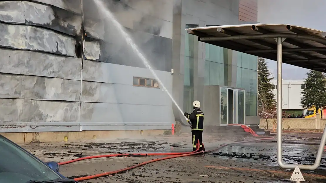 Fabrika yangınında 3 işçinin ölümüne sebep olan 5 kişi adliyeye sevk edildi