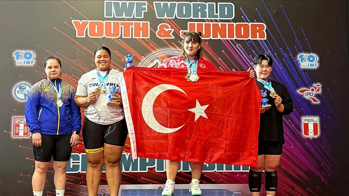 Fatmagül Çevik gençler dünya şampiyonu oldu