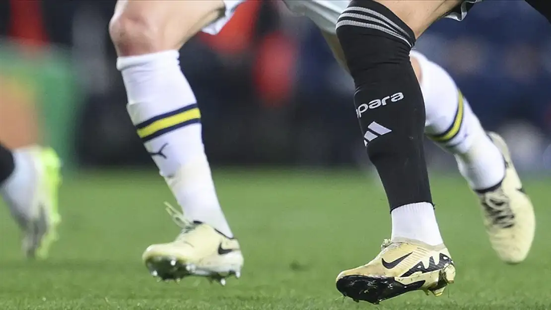 Fenerbahçe ile Beşiktaş Kadıköy'de karşı karşıya