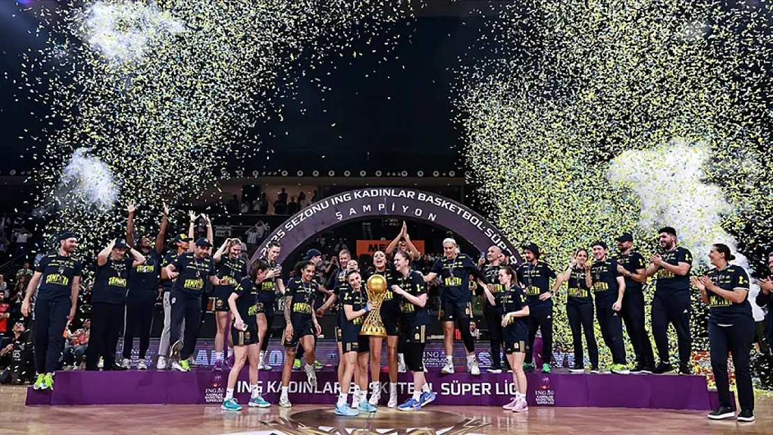 Fenerbahçe Opet, Kadınlar Basketbol Süper Ligi'nde üst üste 7. kez şampiyon