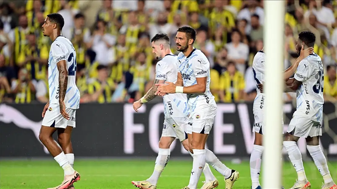 Fenerbahçe sahadan galip ayrıldı