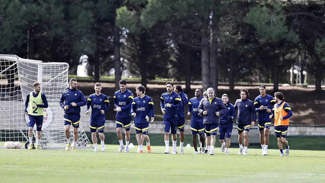 Fenerbahçe, Sevilla maçı hazırlıkları sürüyor