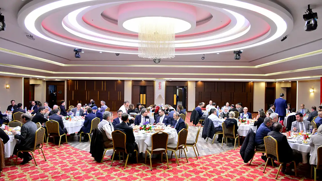 Finans dünyası Bera holding iftarında biraraya geldi