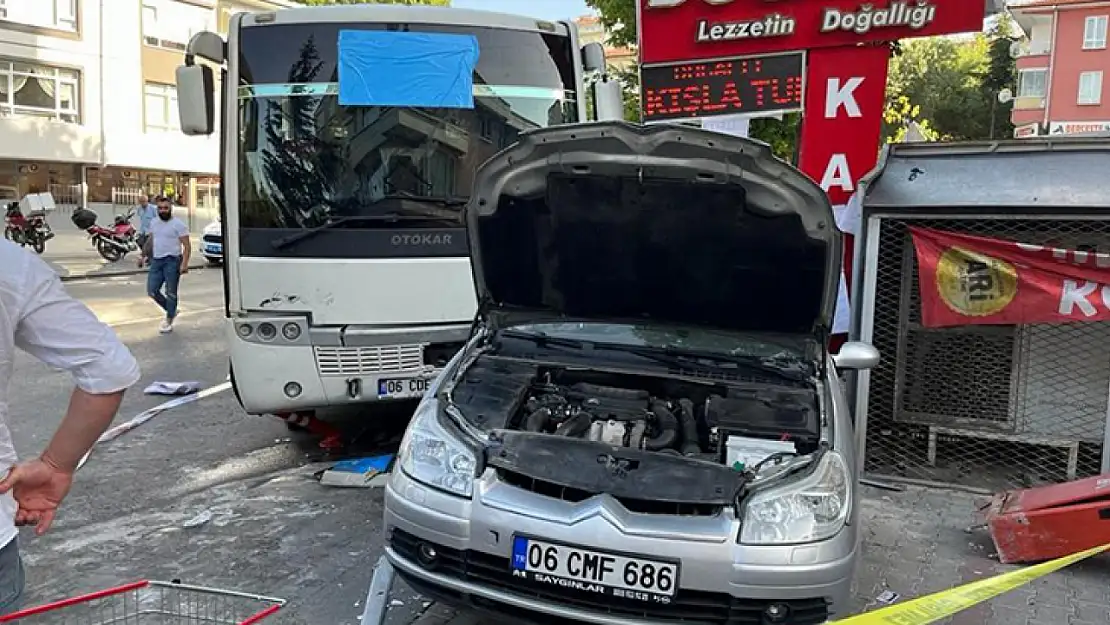 Freni boşalan servis aracı 3 otomobile çarptı: 2 yaralı