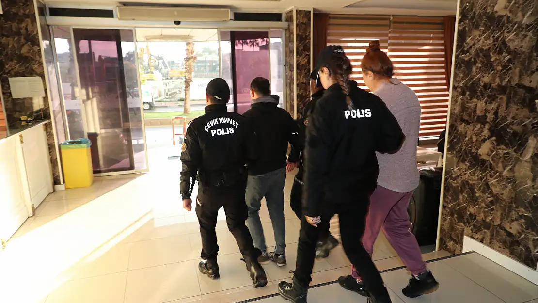 Fuhuş operasyonunda 11 kişi tutuklandı