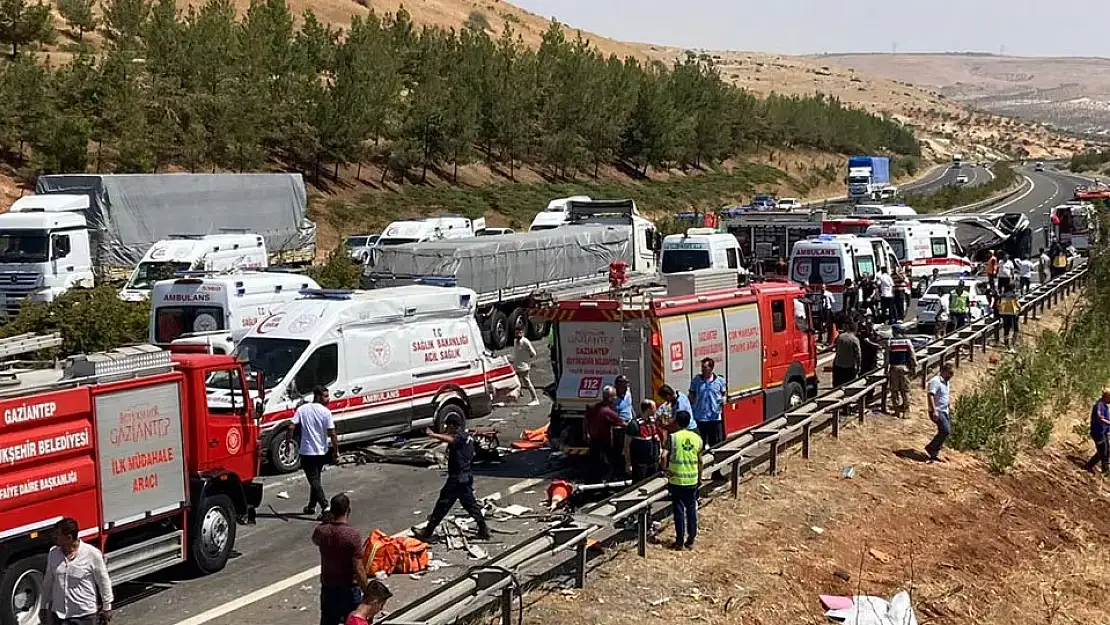 Gaziantep'te feci kaza: 16 ölü, 22 yaralı