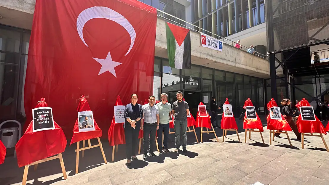 Gazze ve Doğu Türkistan için toplandılar