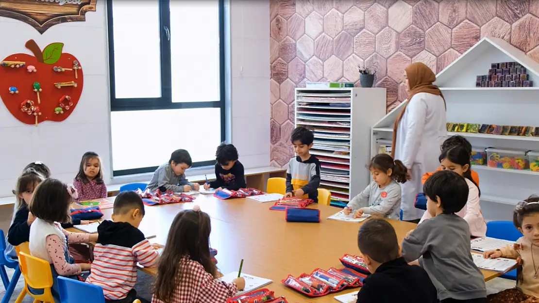 Hatice Hatun Külliyesi her yaştan insanı misafir ediyor