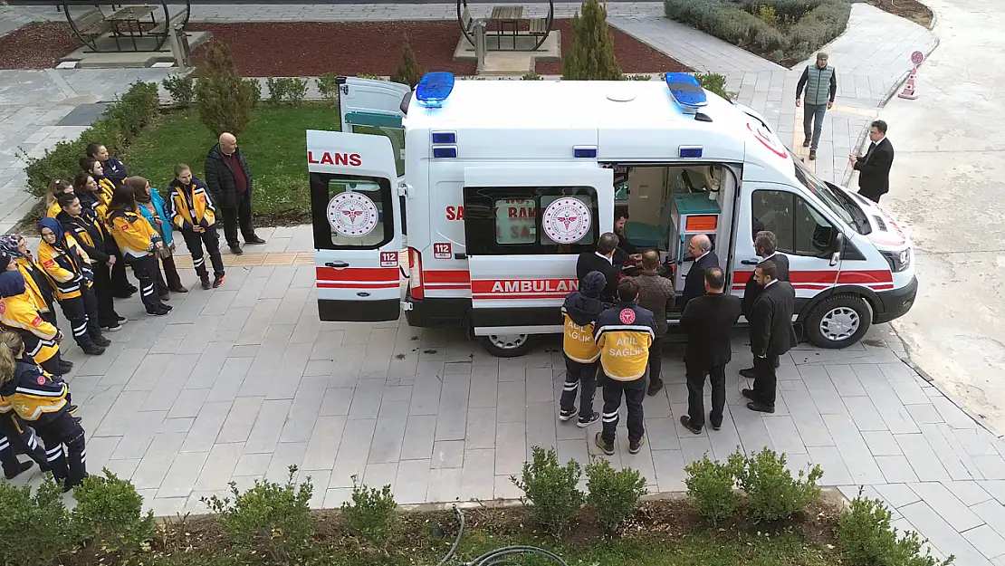 Hayırsever iş insanından ambulans bağışı