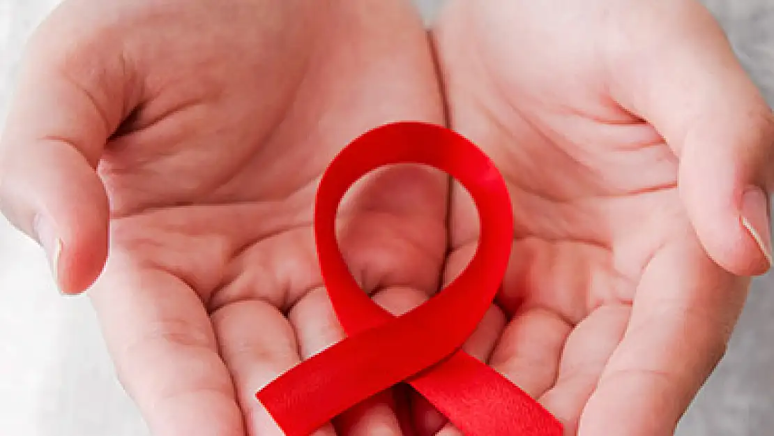 HIV hakkında doğru bilinen yanlışlar ve tedavi yöntemleri