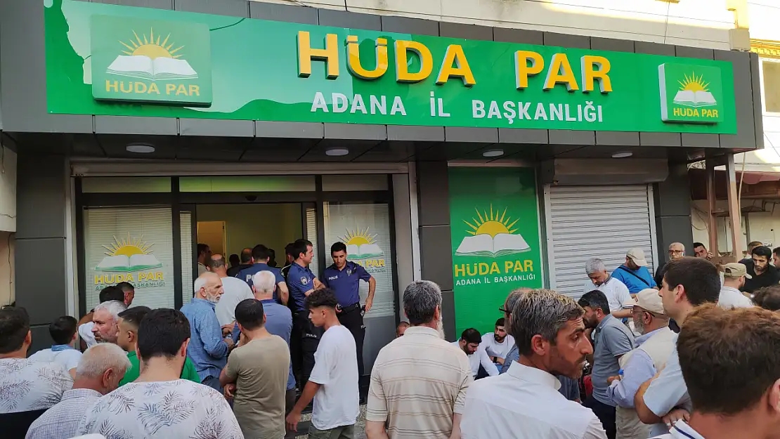 HÜDA PAR'a düzenlenen bıçaklı saldırının yeni görüntüleri ortaya çıktı