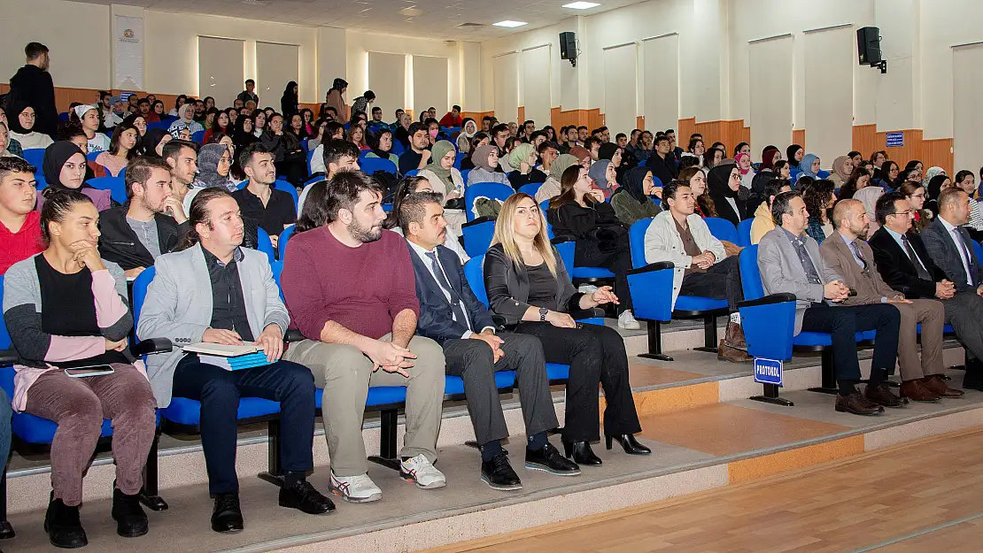 Hukukta ders çalışma yöntemleri anlatıldı