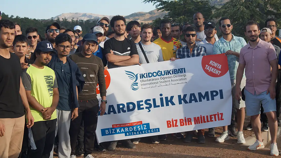 İki Doğu İki Batı'dan Taşkent'te kamp