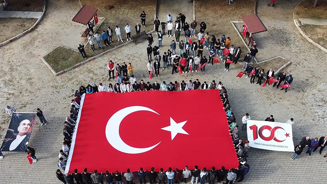 Ilgın Meslek Yüksekokulu'ndan 100 Yıldır Yanan Meşale: Cumhuriyet etkinliği!