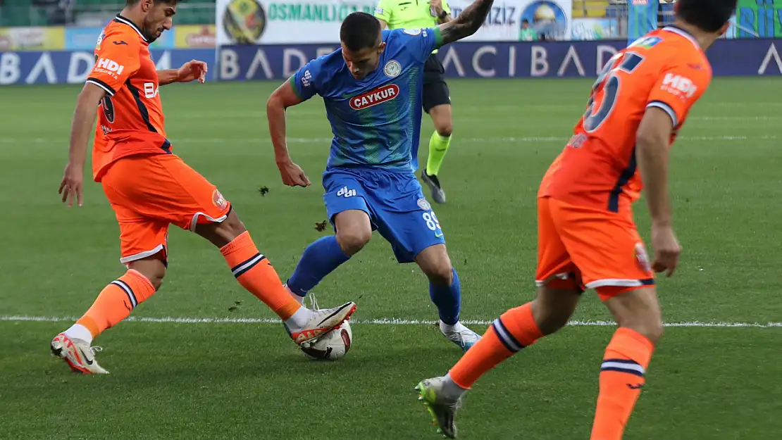 İlk yarıda gol yağmurunun olduğu maçı Karadeniz ekibi kazandı!