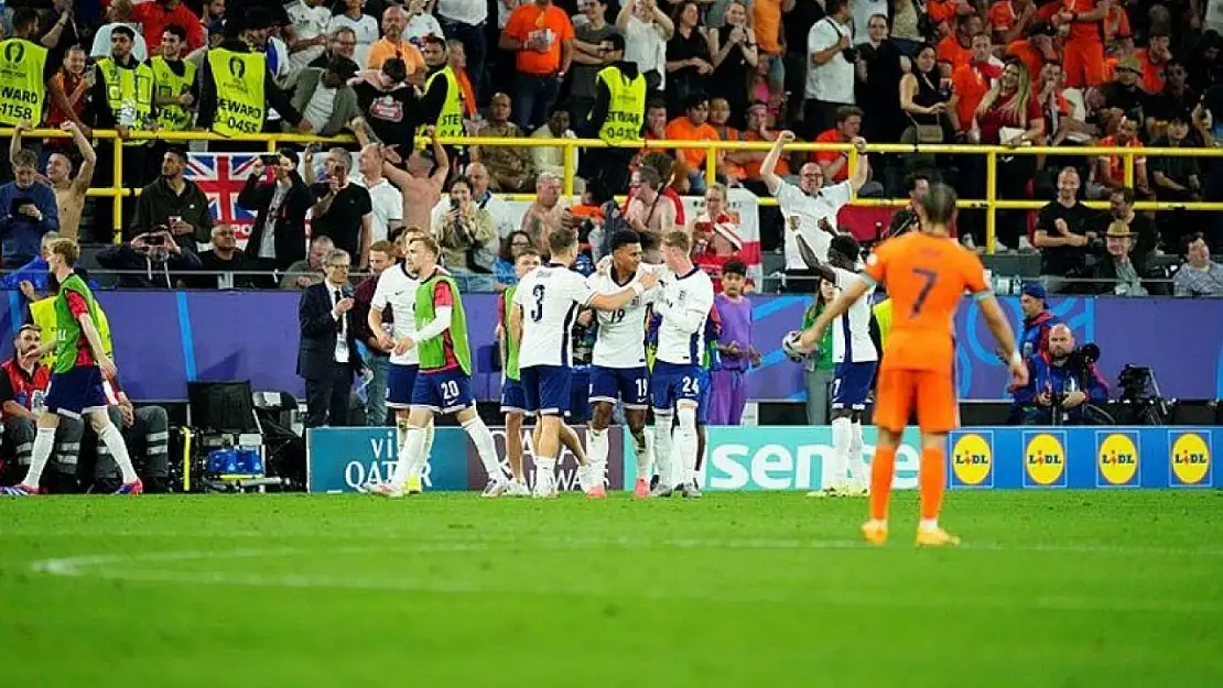 İngiltere, EURO 2024 yarı finalinde Hollanda'yı 2-1 mağlup ederek finale yükseldi. İşte maçın detayları ve özeti: