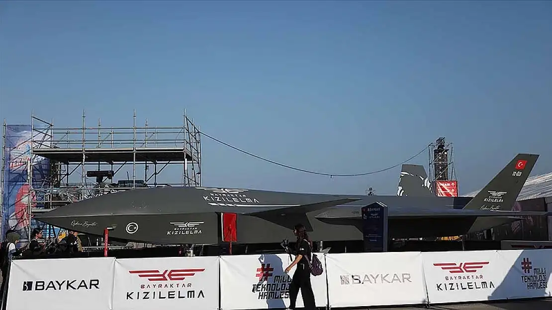 İnsansız savaş uçağı 'Bayraktar Kızılelma' TEKNOFEST KARADENİZ'de sergileniyor