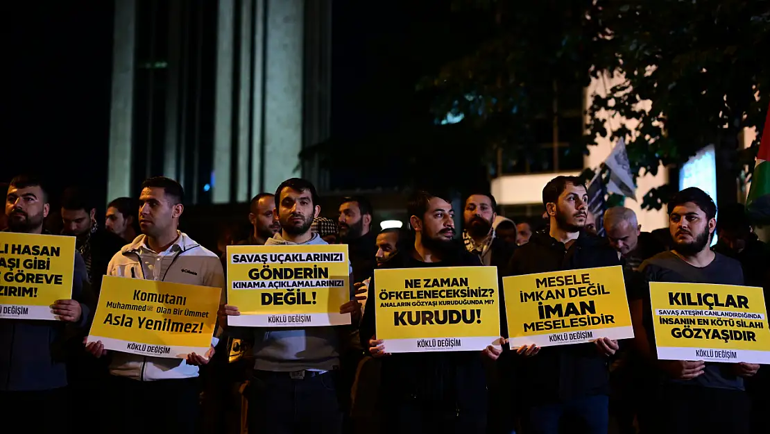 İstanbul'da İsrail'in Filistin sivillerine yönelik saldırıları protesto edildi