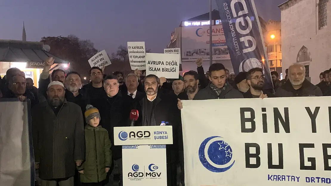 İsveç'te Kur'an-ı Kerim'in yakılması Konya'da protesto edildi