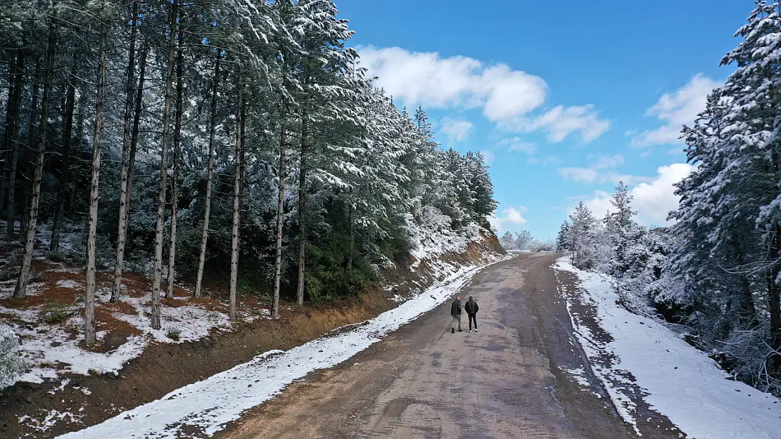 İzmir'e kar yağdı