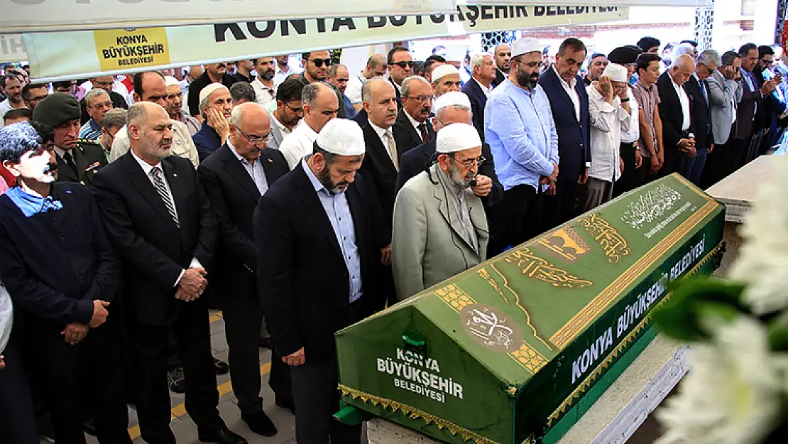 İzmir Valisi Köşger'in kayınpederi Konya'da toprağa verildi