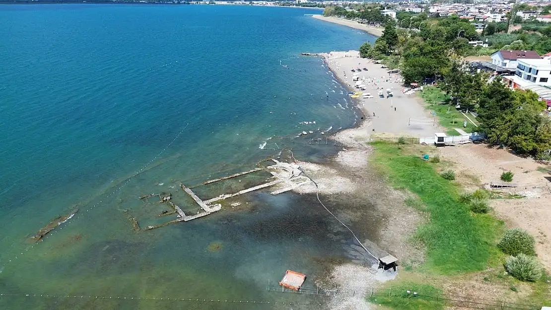 İznik Gölü kurumaya devam ediyor!