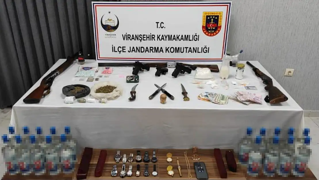 Jandarma'dan uyuşturucu baskını: 8 gözaltı