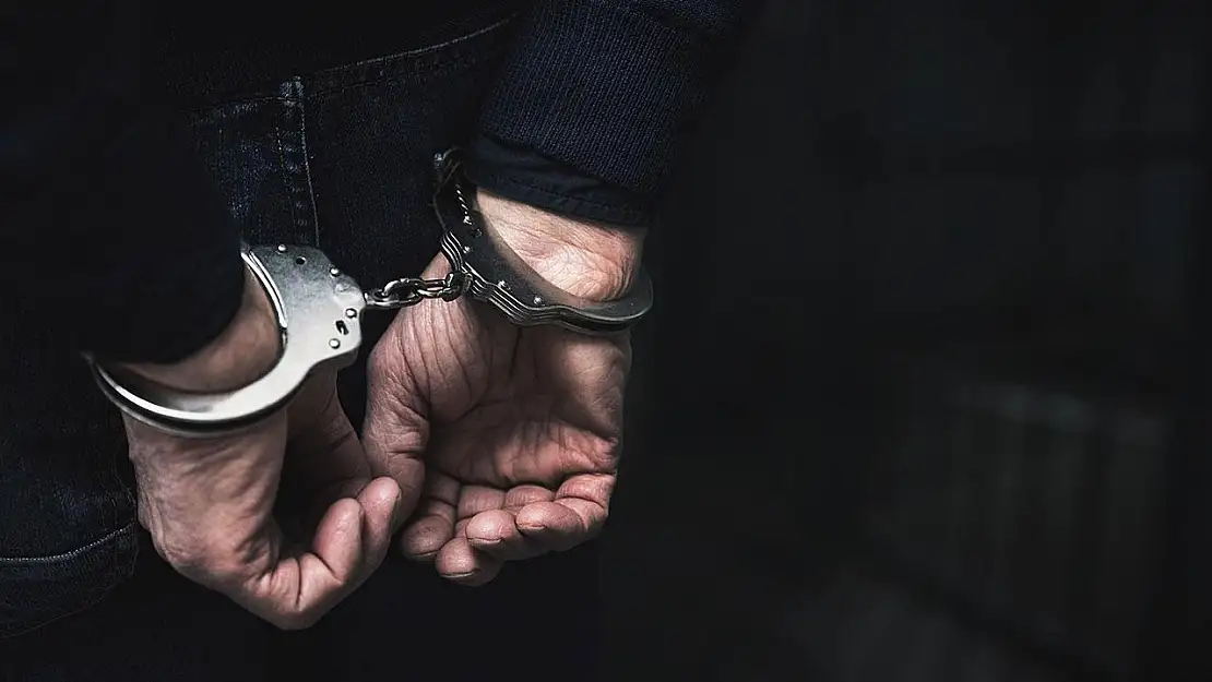 Jandarma yasa dışı keklik avcılarını yakaladı