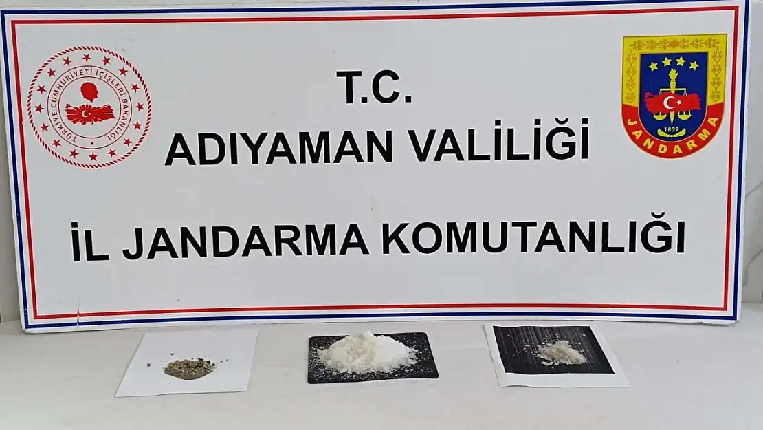 Jandarmanın takibi sonuç verdi: Araçta 250 gram metamfetamin ele geçirildi!