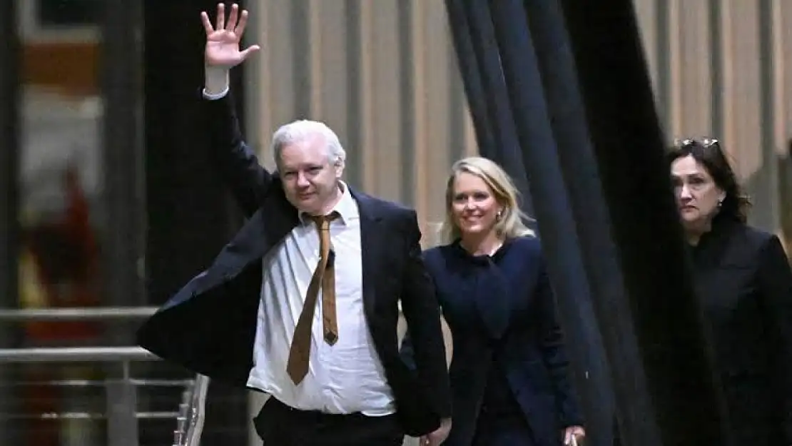 Julian Assange kazandığı davanın ardından ülkesine döndü!