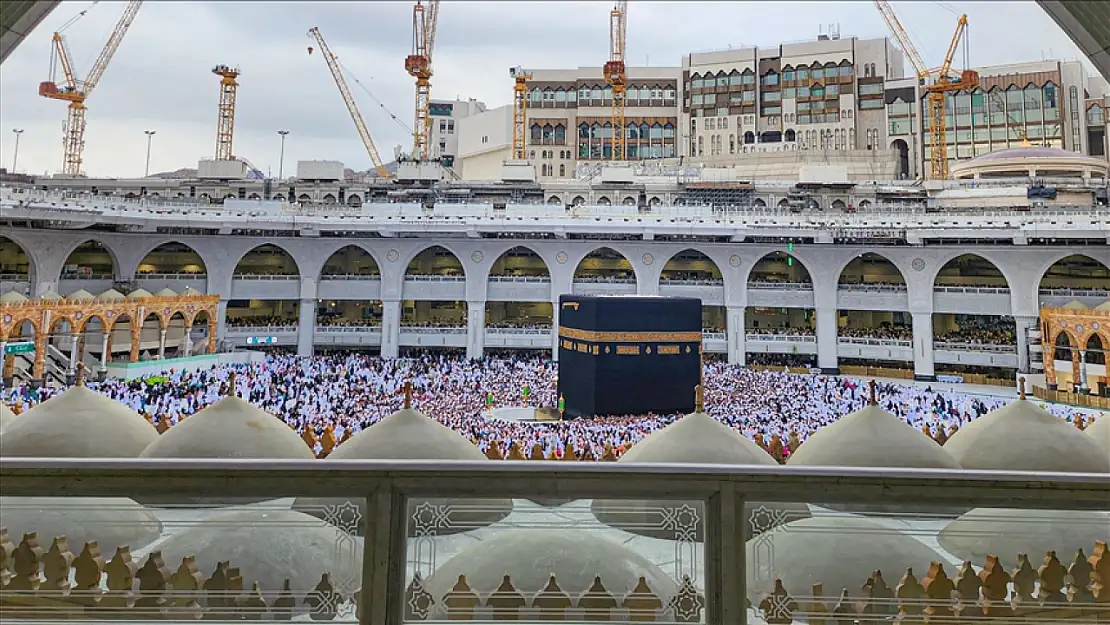 Kabe'de 9 milyonun üzerinde Müslüman ibadet etti