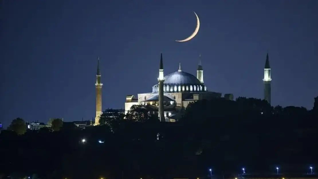 KADİR GECESİ YAPILACAK İBADETLER! Kadir Gecesi'nde hangi dualar okunur? Kadir Gecesi'nde hangi ibadetler eda edilir? İşte detaylar...