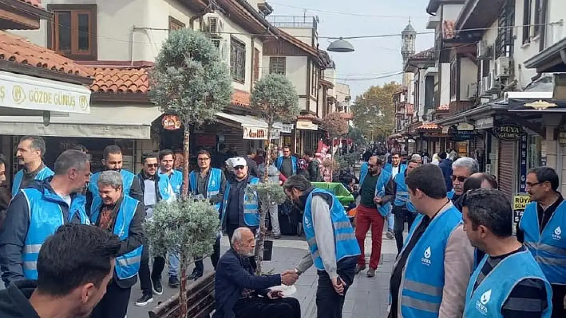 Karaca: Ülkemizin geleceği için mavi yeleklerimizle sahaya çıktık